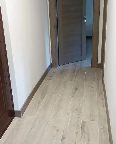 Tajna037 아파트 쿠르셰바츠